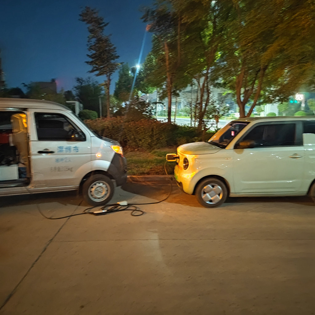 �Ͳ��������磺����Դ�����ƶ���� + ��Ԯ��磬˫��������